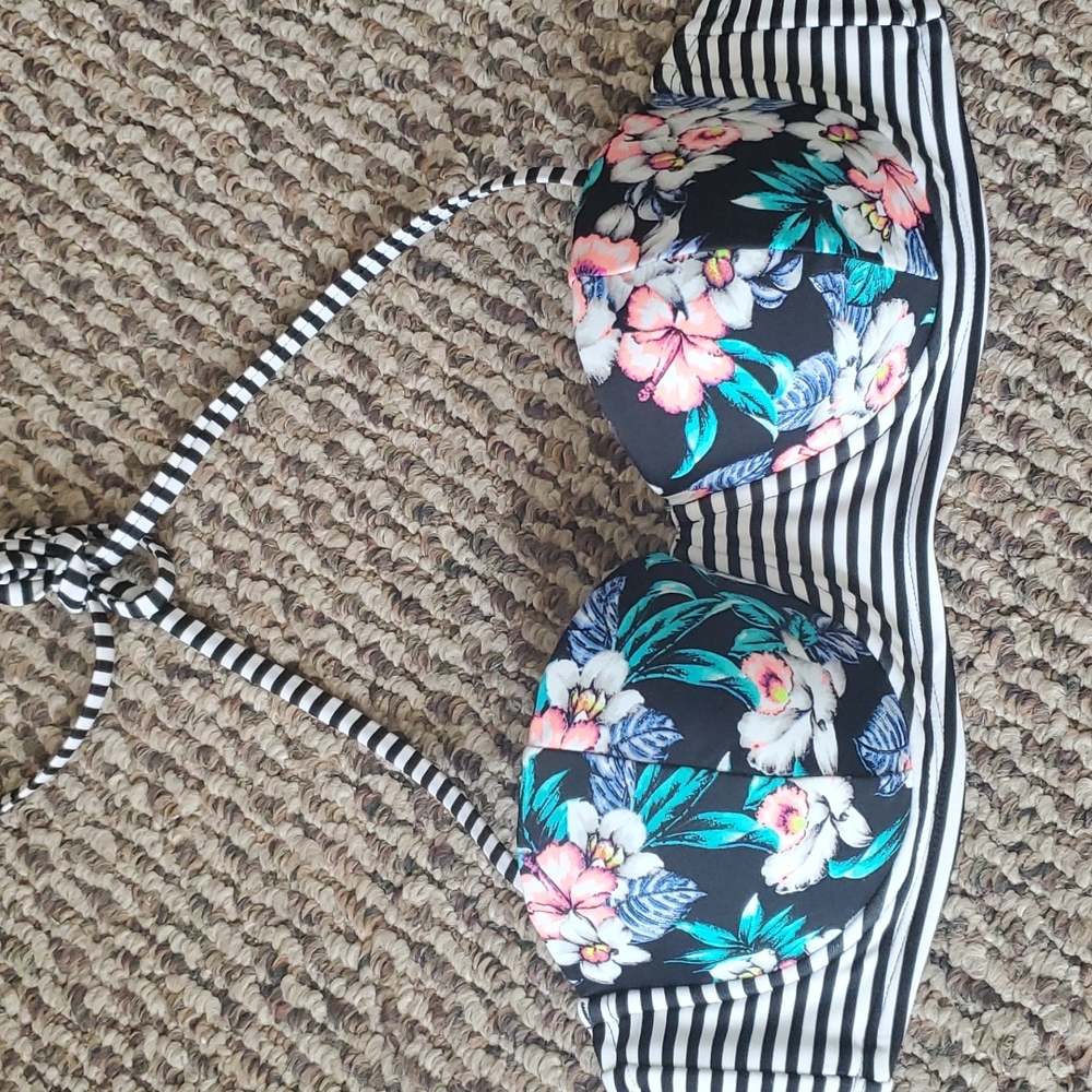 Bikini top